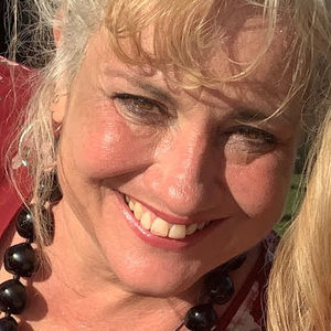 Meet your Posher, Stacey